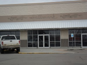 The former location of Pocatello, Idaho's Hallmark, next door to the Fred Meyer.  Employees had 4 days notice, and the place was vacated quickly.